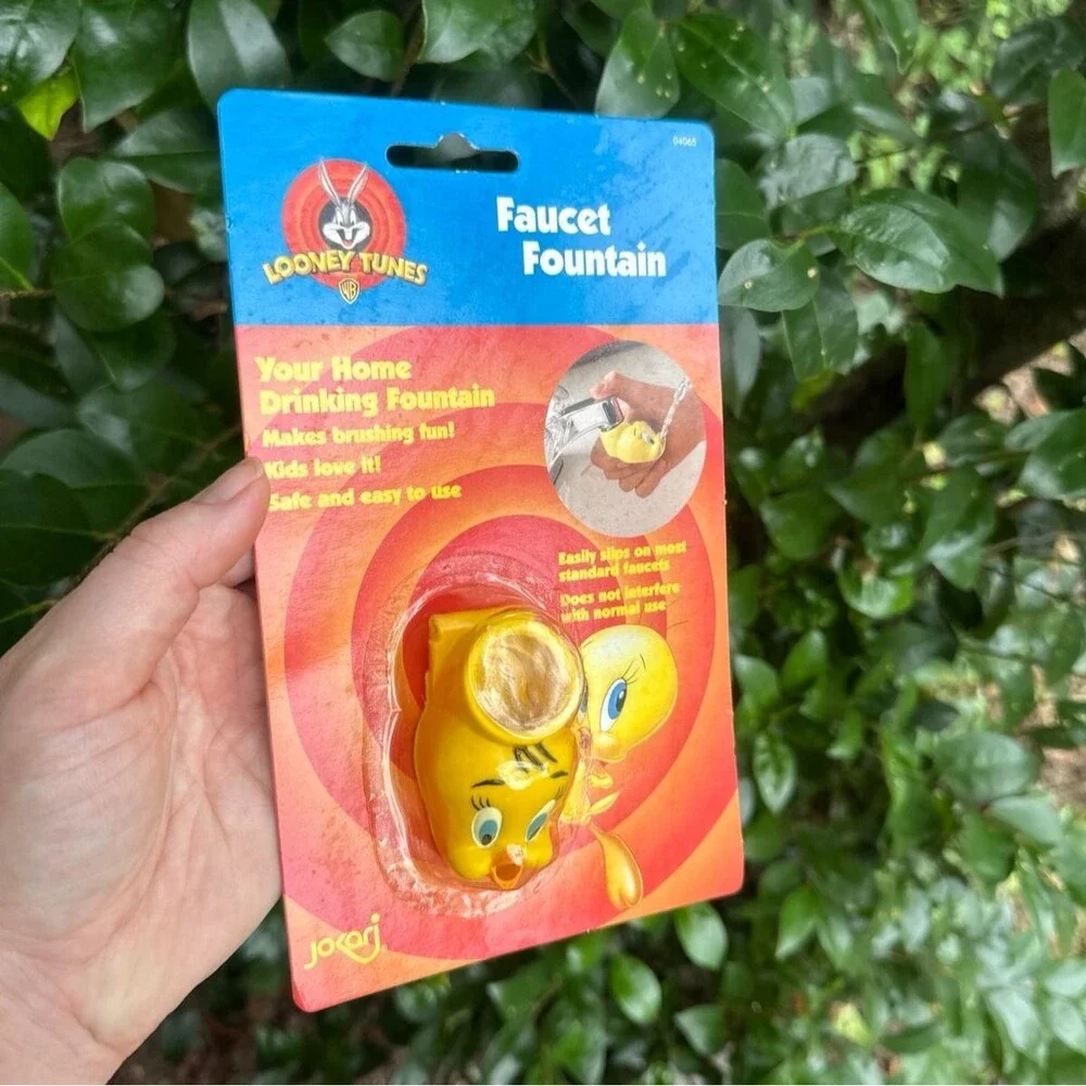 1997 Tweety Bird  Faucet Fountain Fixture Unopened Looney Tunes